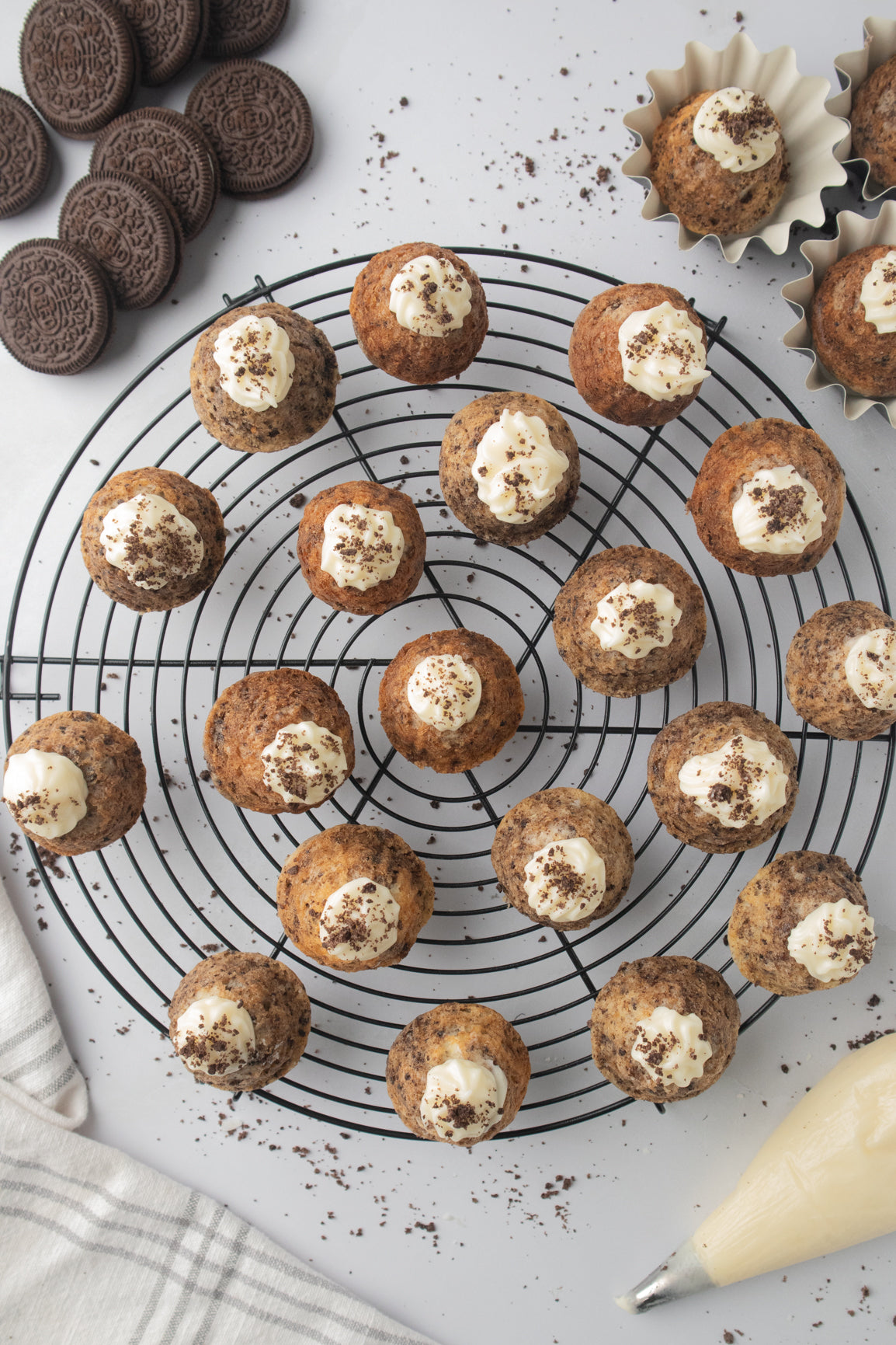 Mini Bite-Size Oreo Bundt Cake (Cake Mix) -Exclusive