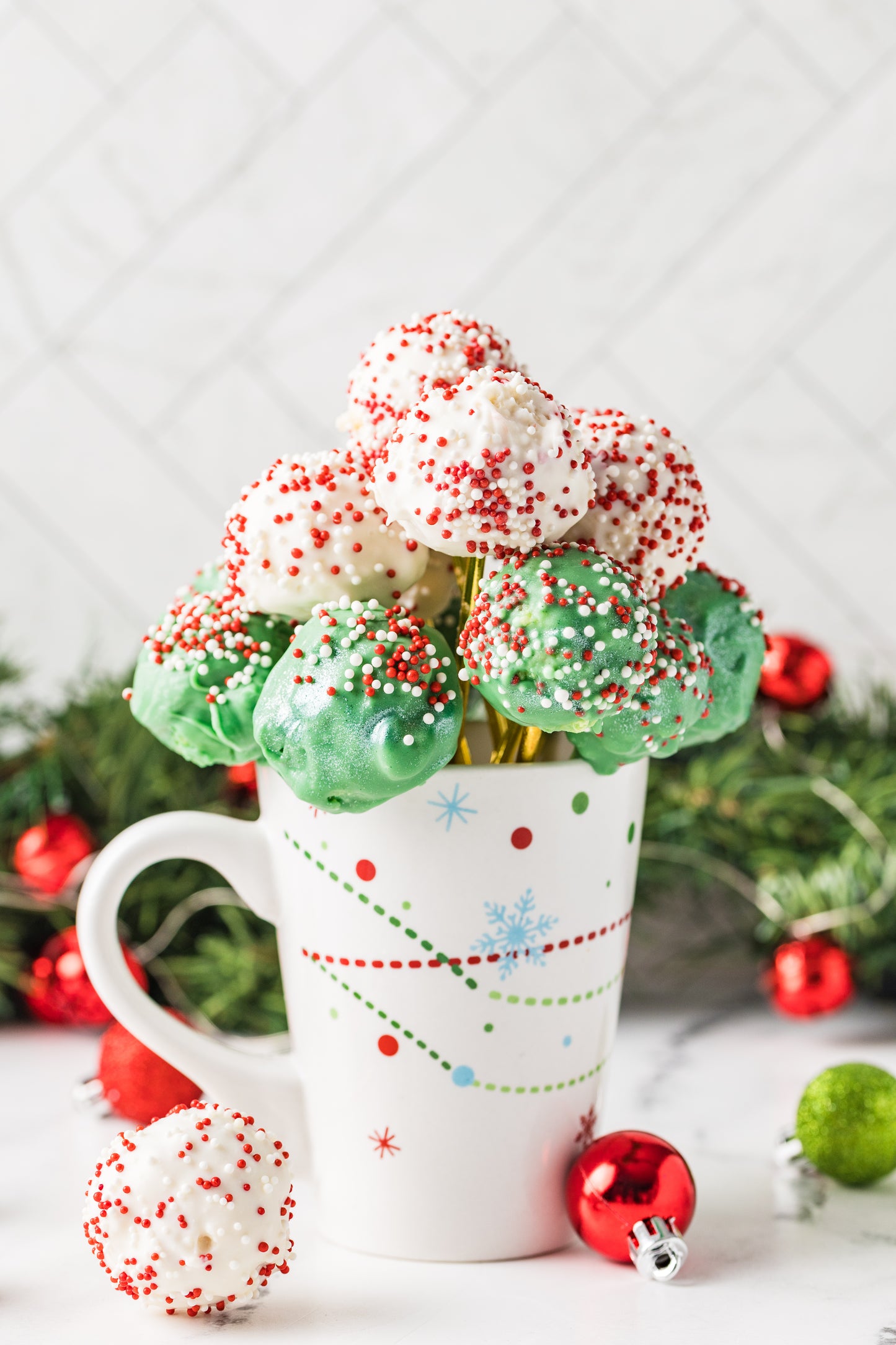 Christmas Cake Pop-Semi Exclusive