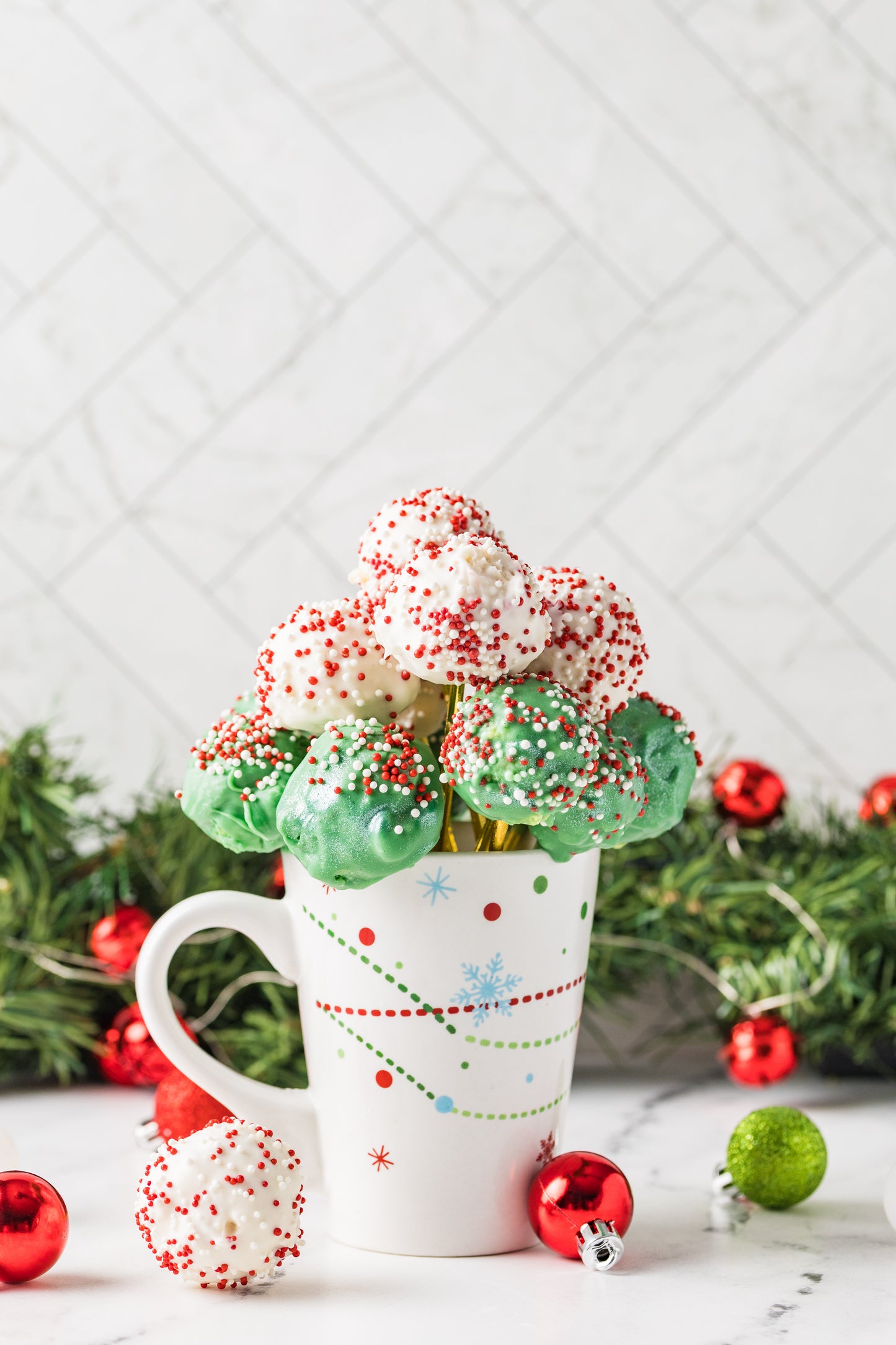 Christmas Cake Pop-Semi Exclusive