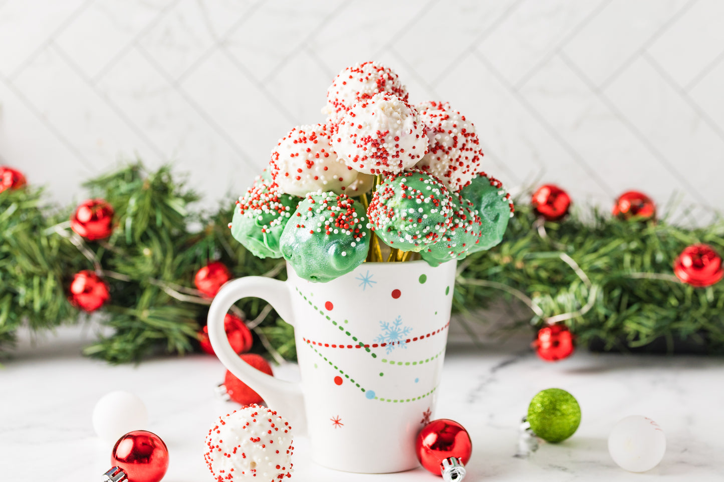 Christmas Cake Pop-Semi Exclusive