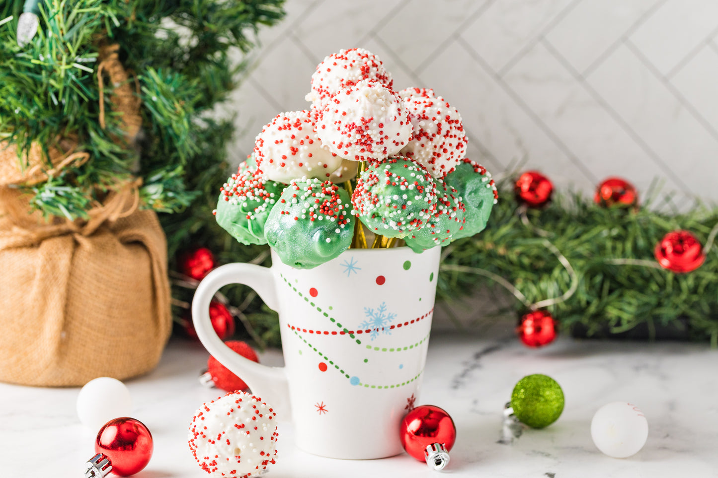 Christmas Cake Pop-Semi Exclusive