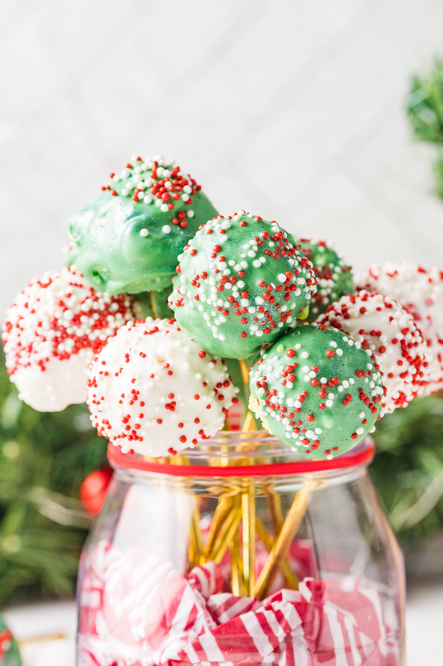 Christmas Cake Pop-Semi Exclusive