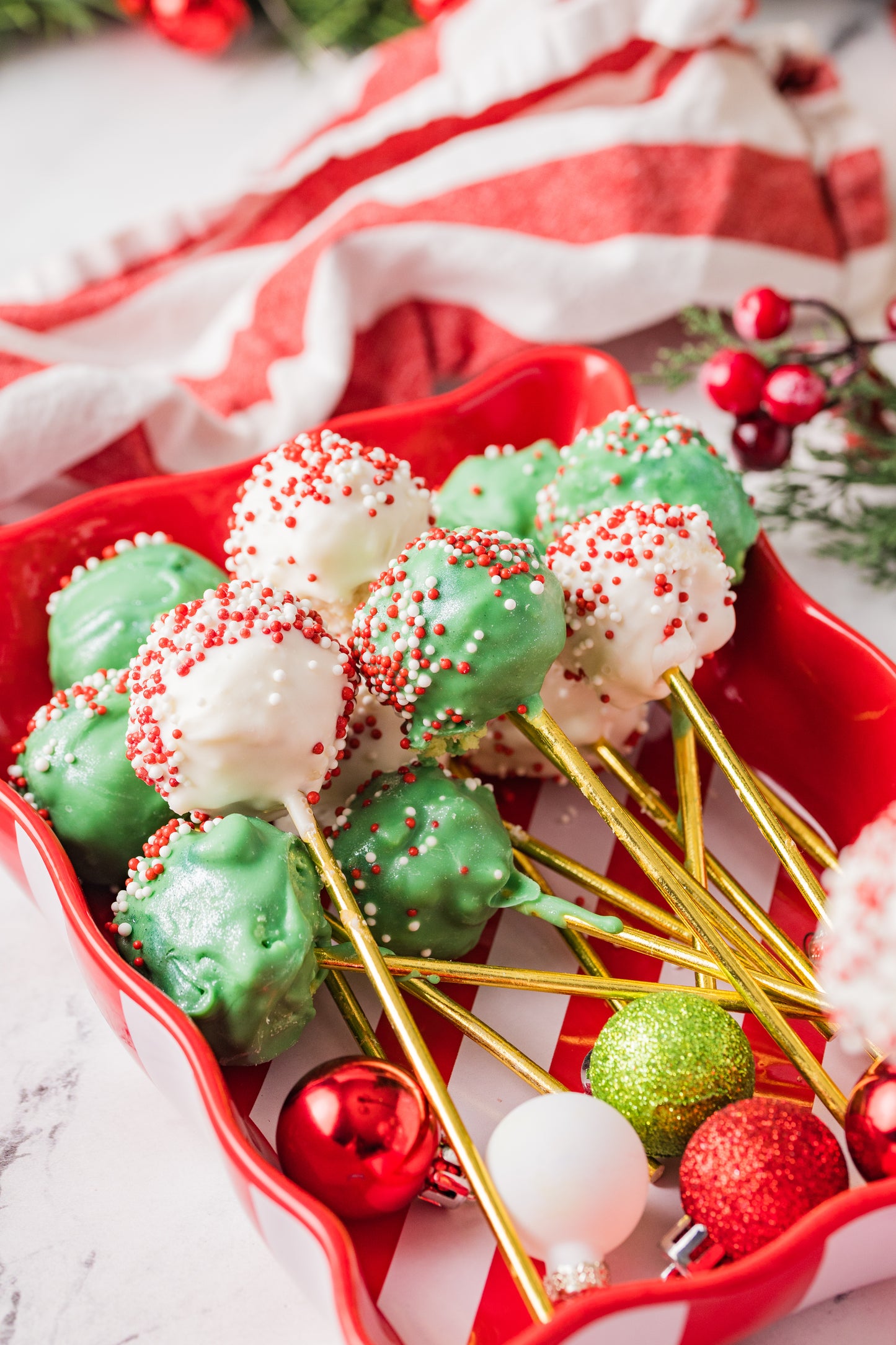 Christmas Cake Pop-Semi Exclusive