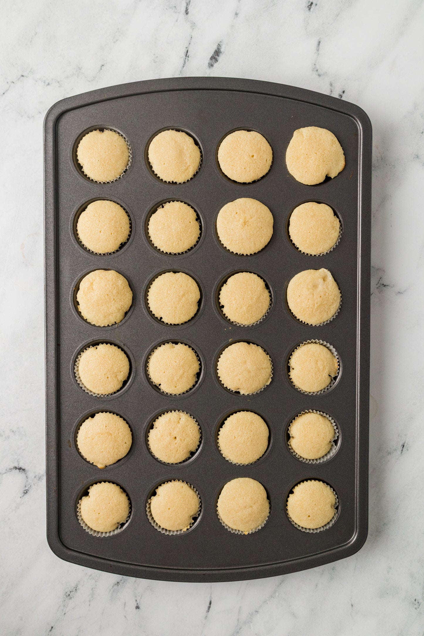 Mini Vanilla Cupcakes-Exclusive