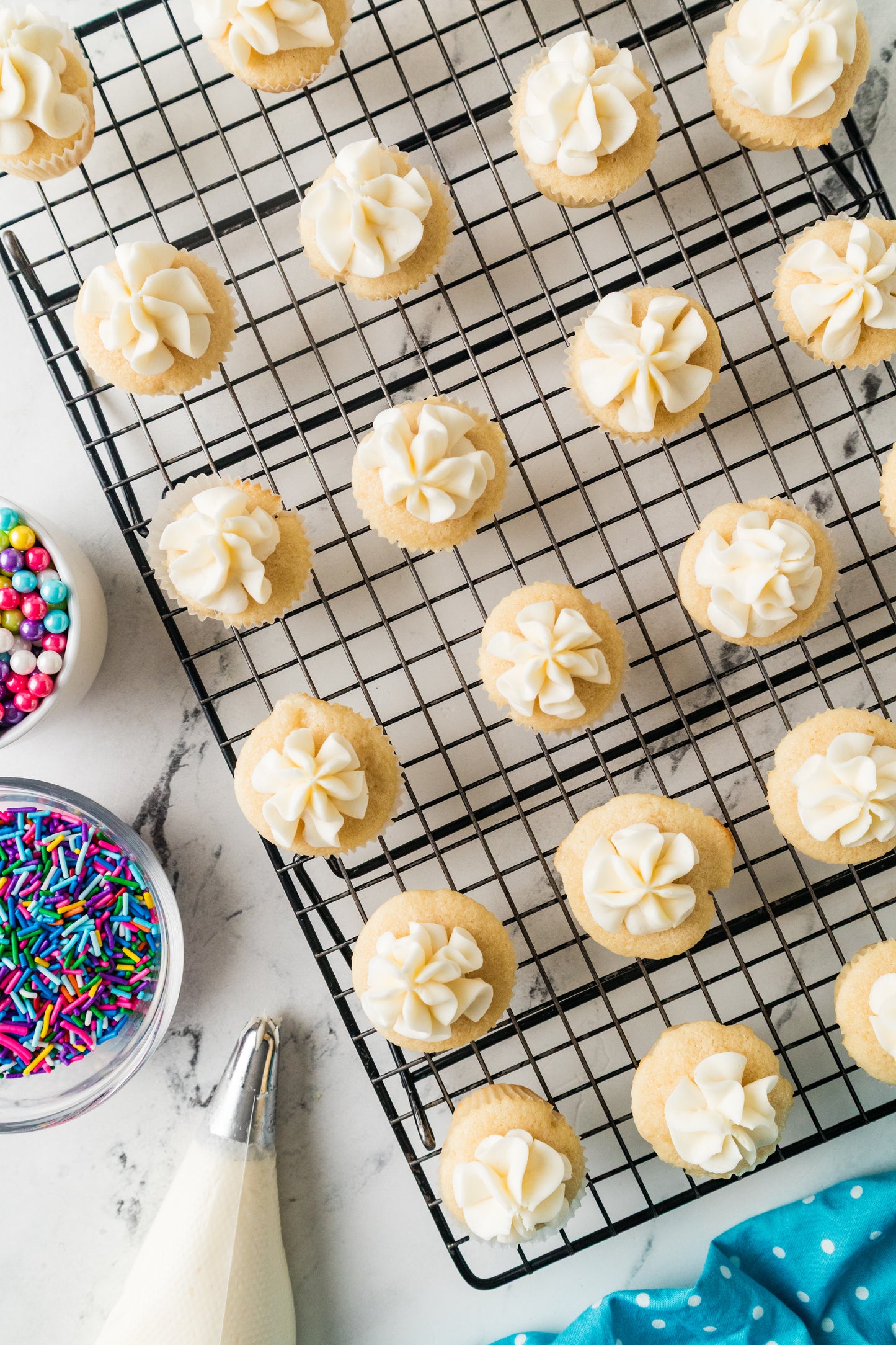 Mini Vanilla Cupcakes-Exclusive