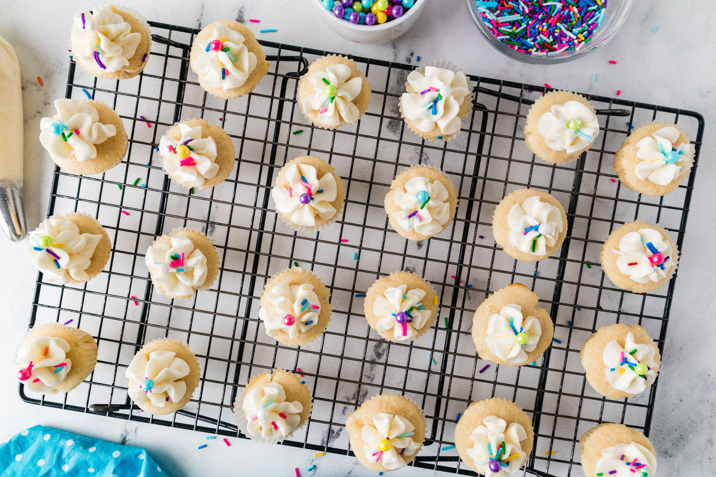 Mini Vanilla Cupcakes-Exclusive