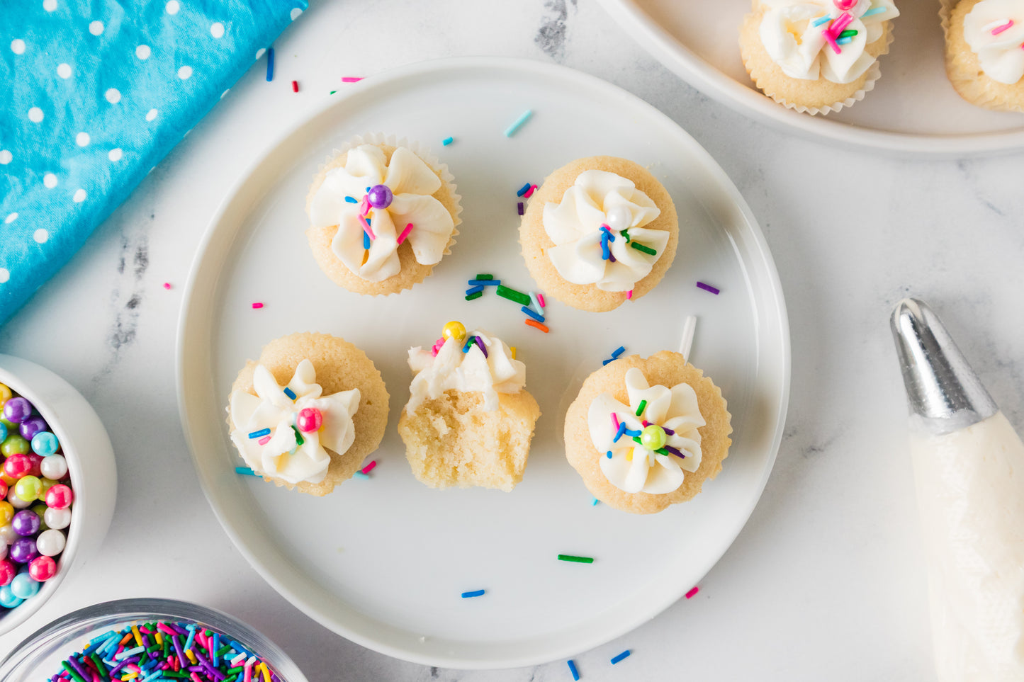 Mini Vanilla Cupcakes-Exclusive