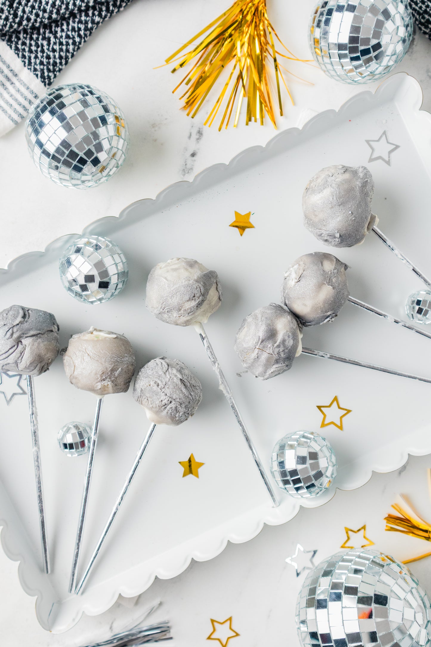 New Year's Cake Pops-Semi-Exclusive