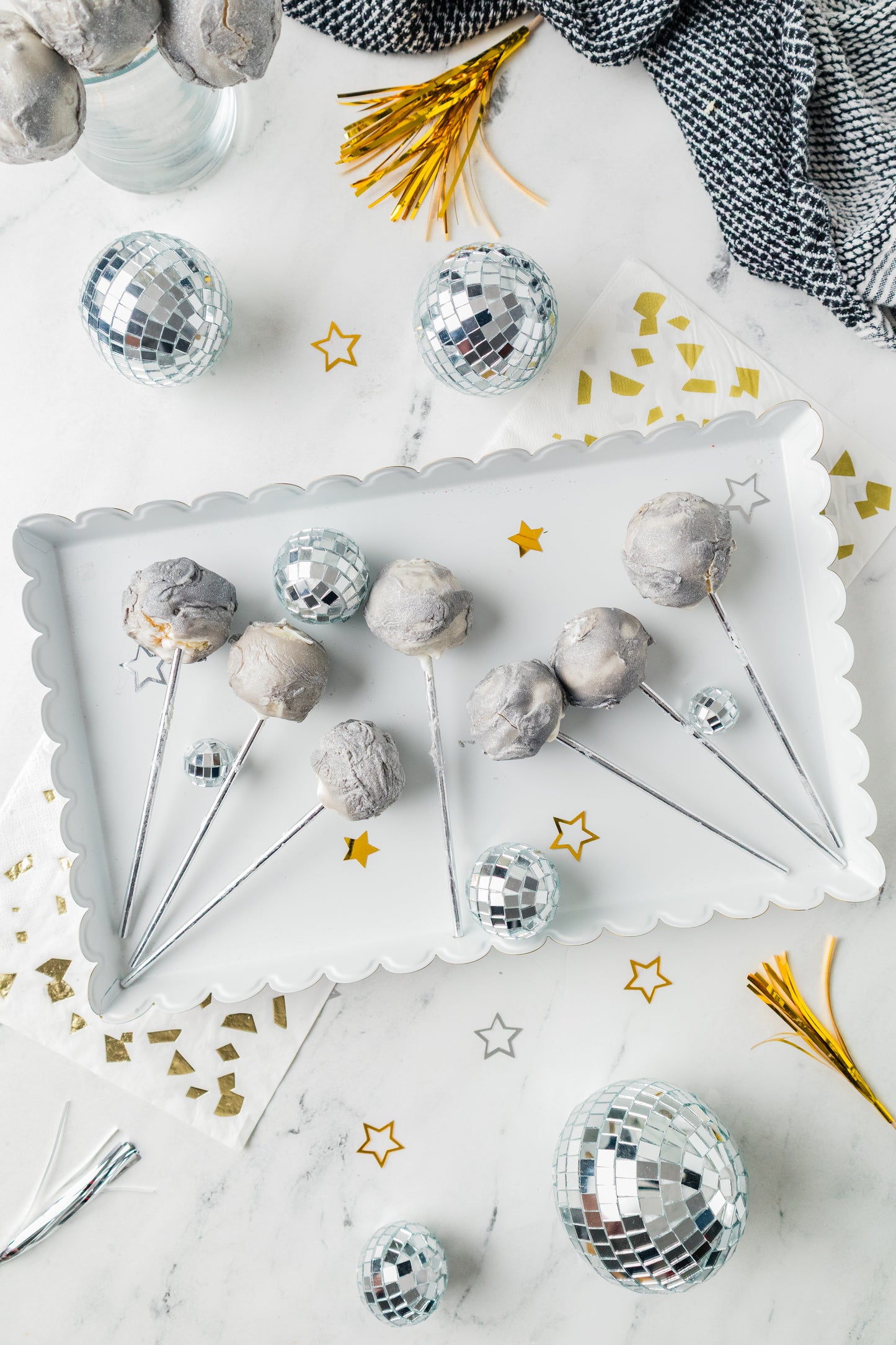 New Year's Cake Pops-Semi-Exclusive